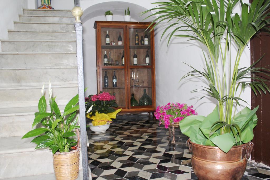 Palazzo Taormina Apartment Castellammare del Golfo Exterior photo