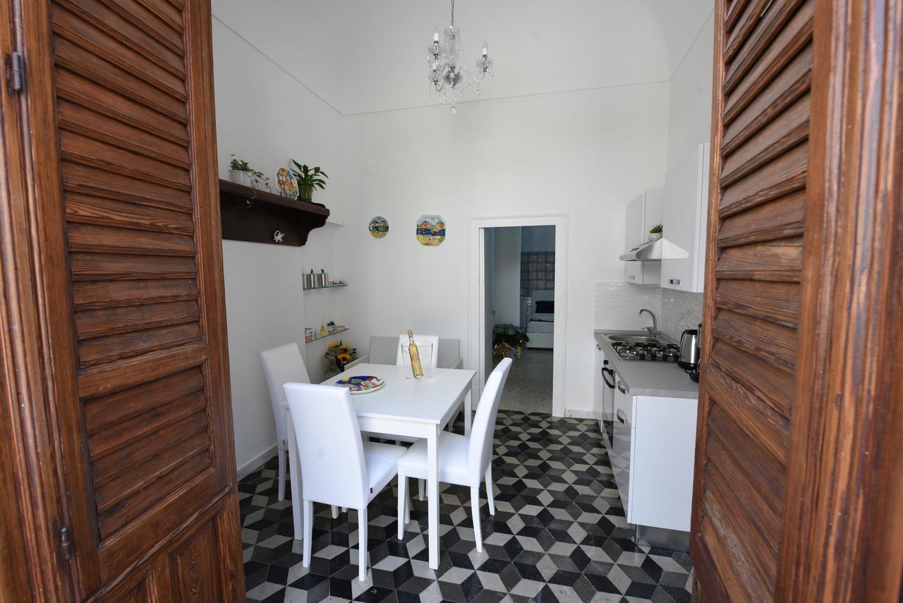 Palazzo Taormina Apartment Castellammare del Golfo Exterior photo