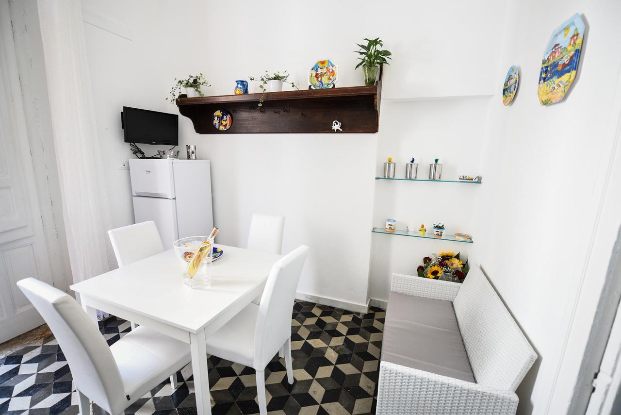 Palazzo Taormina Apartment Castellammare del Golfo Exterior photo