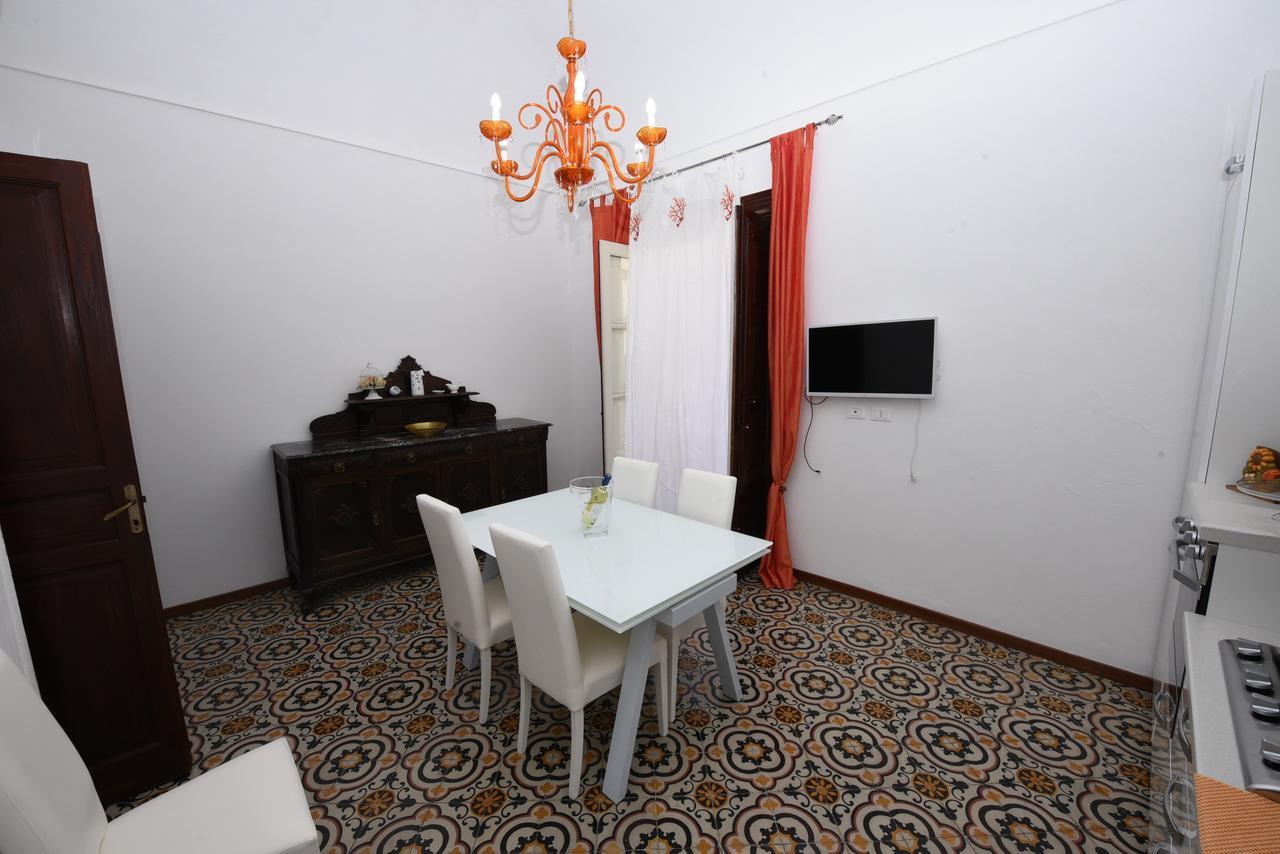 Palazzo Taormina Apartment Castellammare del Golfo Exterior photo